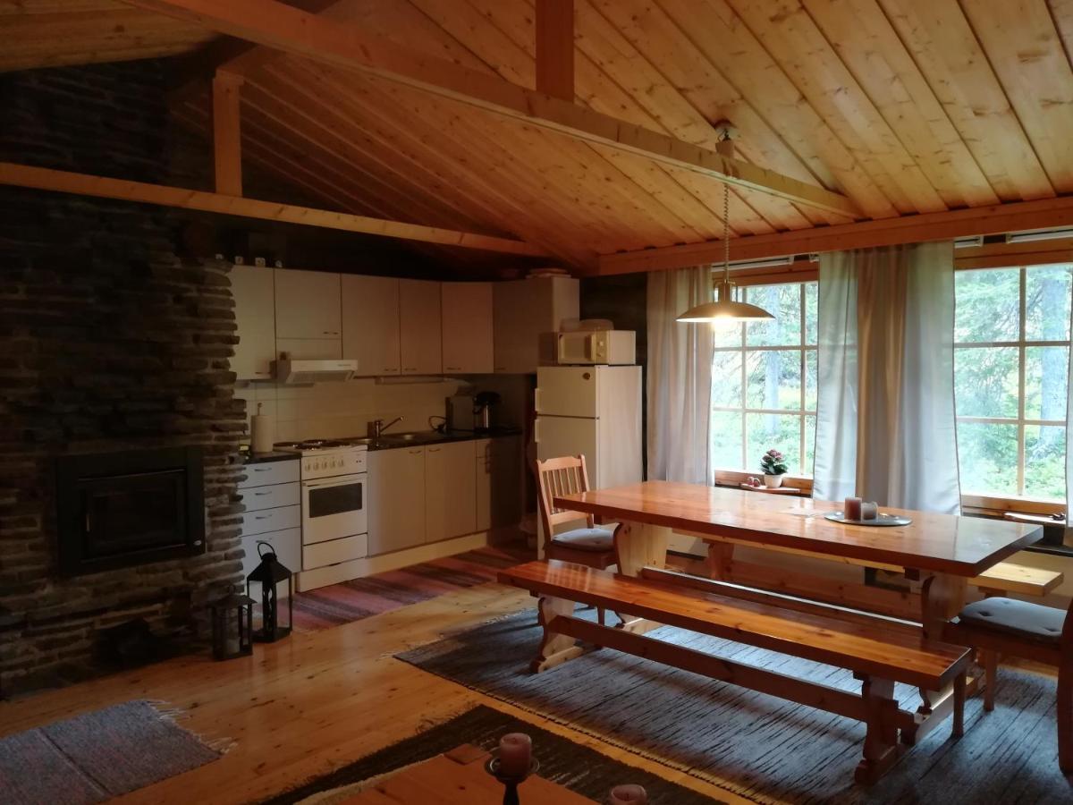 Villa Karhunkehto ลูออสโต ภายนอก รูปภาพ